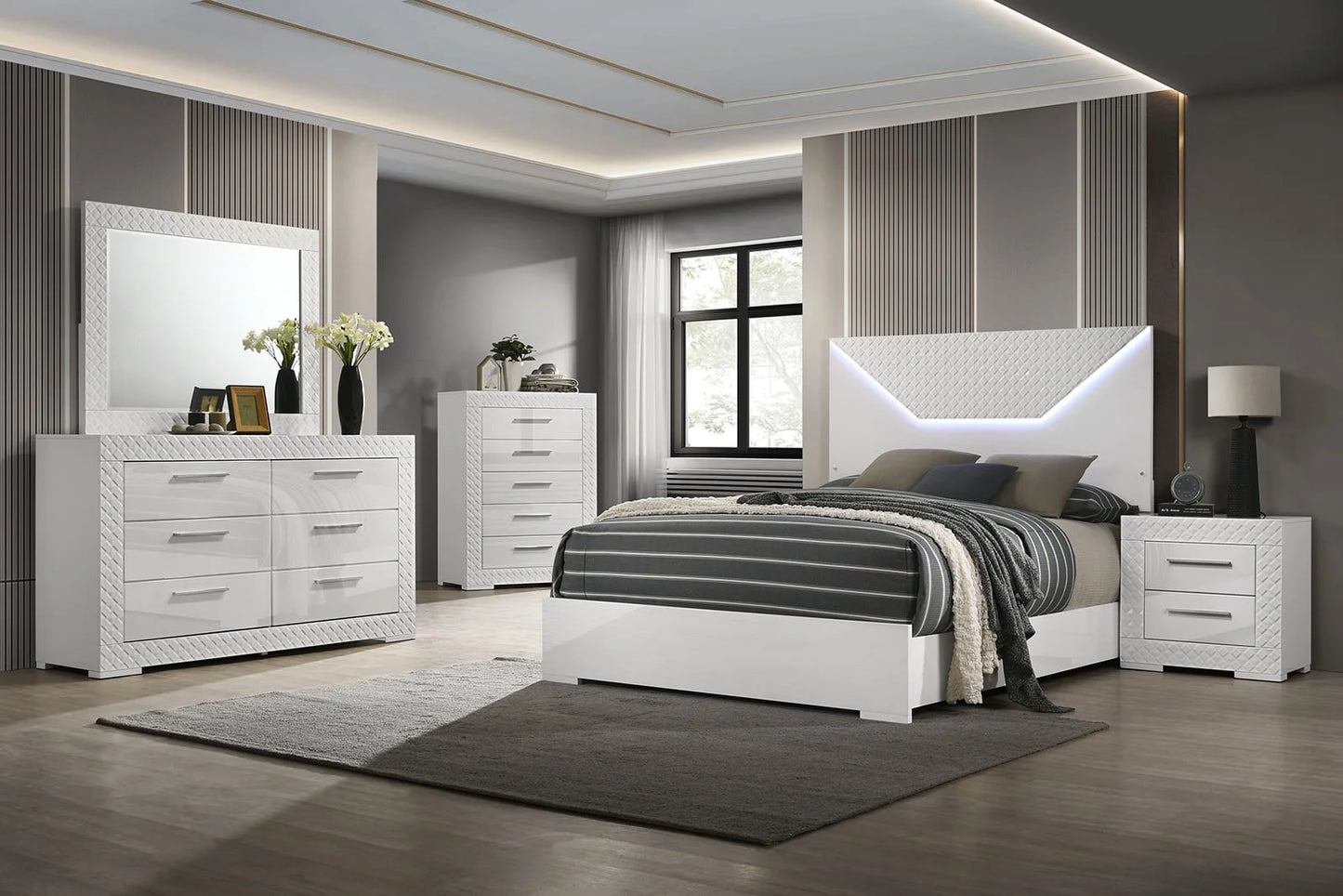 FM7216WH-Q Whitby Modern Glam Queen Bed